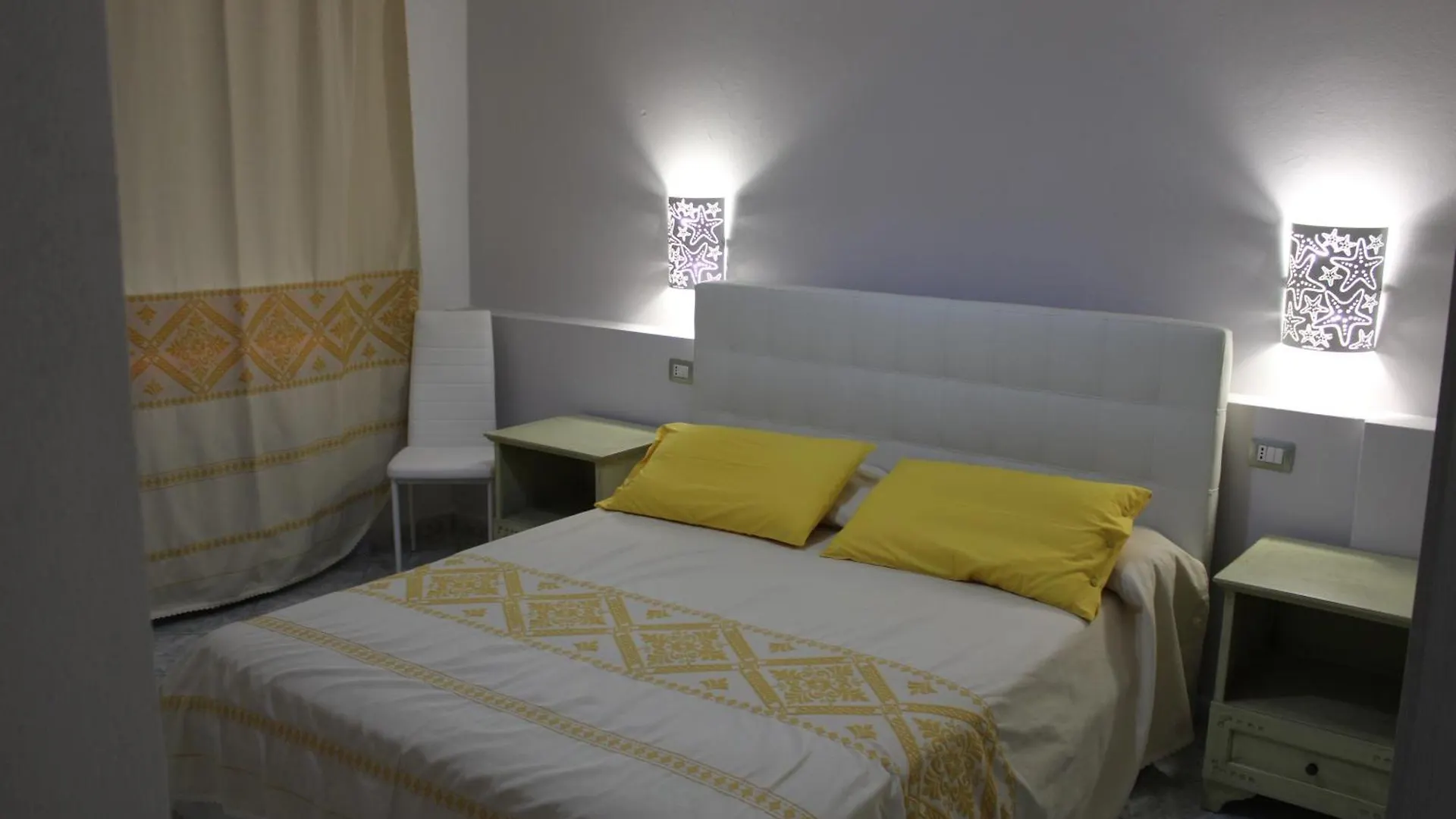L'Alga Bed & Breakfast Cabras Italy
