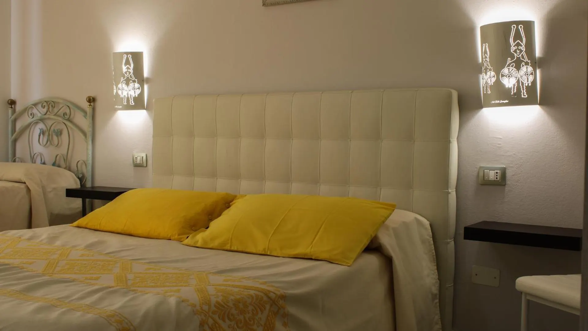 L'Alga Bed & Breakfast Cabras Italy